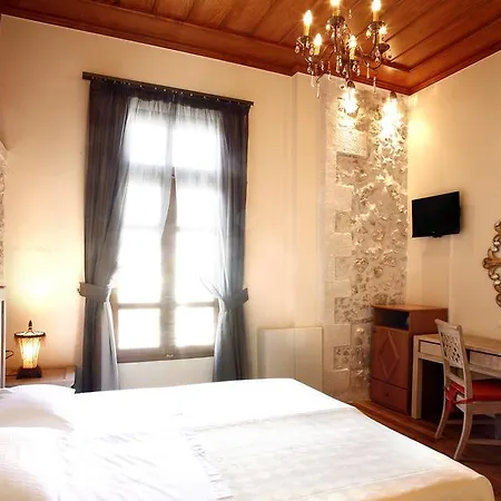 Leo Hotel