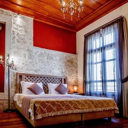 Leo Hotel